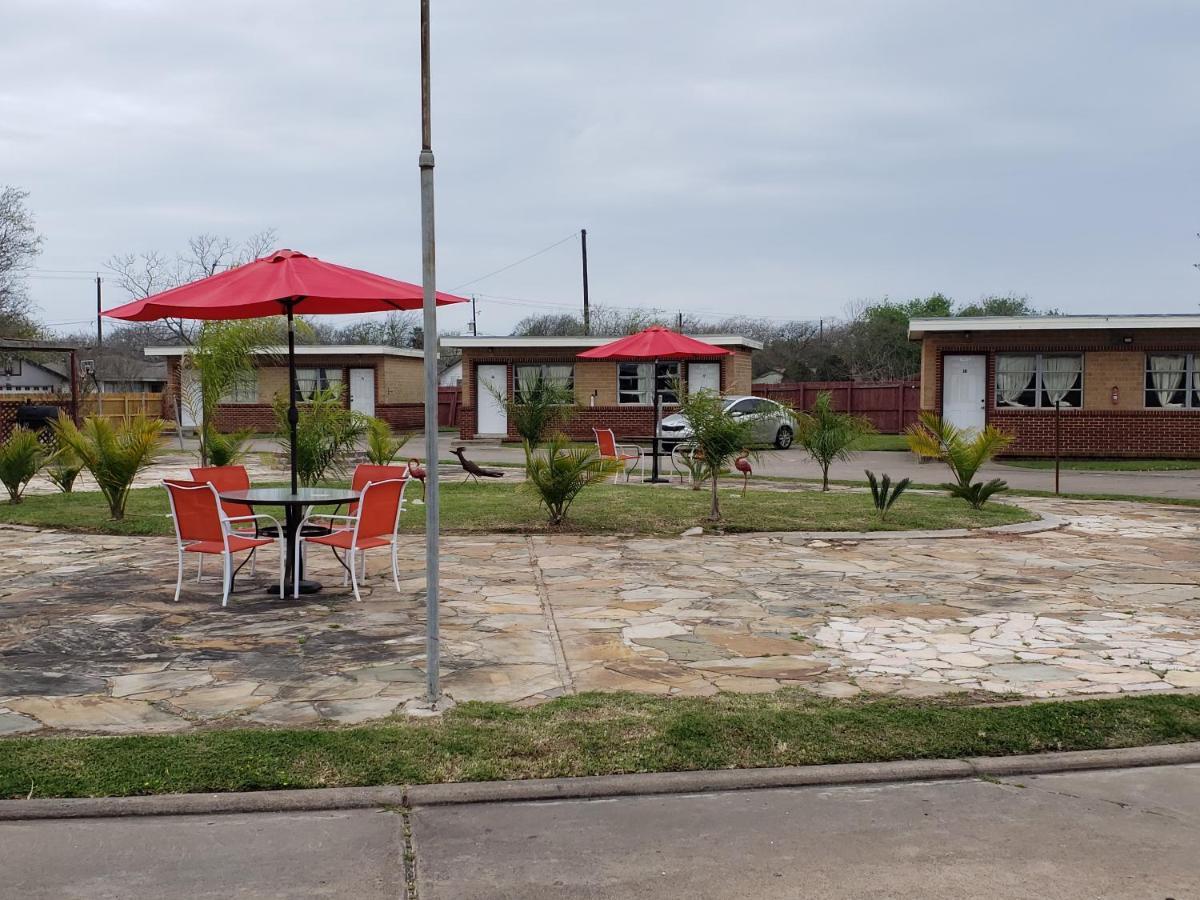 Gulf Crest Motel Freeport Exterior photo